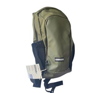 2L Hydration Backpack Olive Green. Removable Water Bladder. Straps with whistle